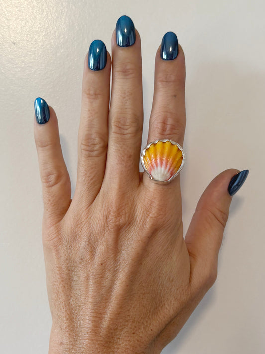 Sunrise Shell Floral Band Size 8.5